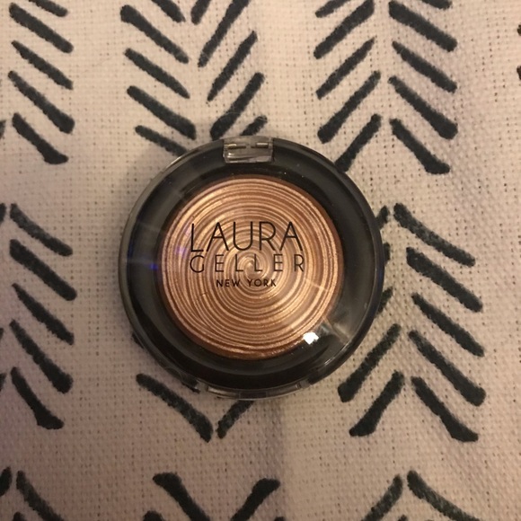 Laura Geller Other - Laura Geller Baked Gelato Swirl Illuminator Laura Geller Other - Laura Geller Baked Gelato Swirl Illuminator
